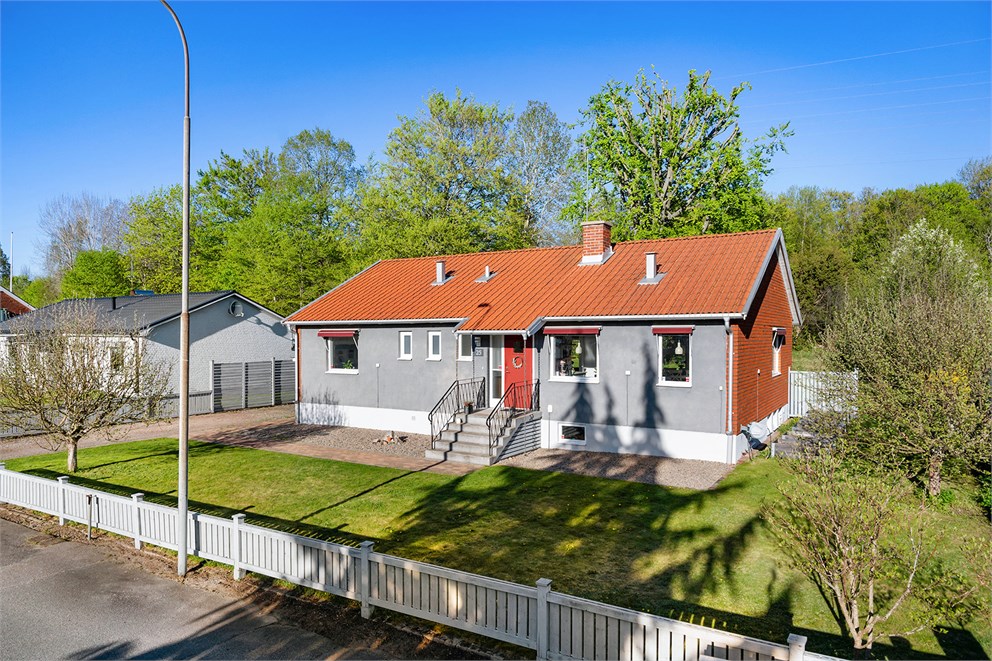 Radhusvägen 25