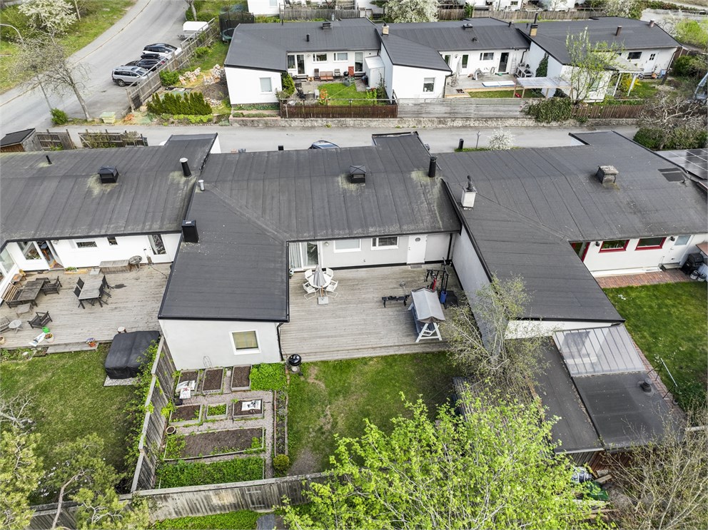 Nämndemansbacken 6