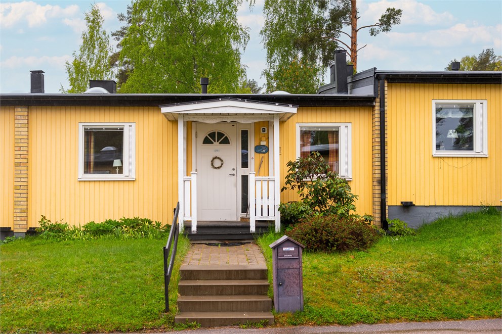 Skogsfruvägen 8B