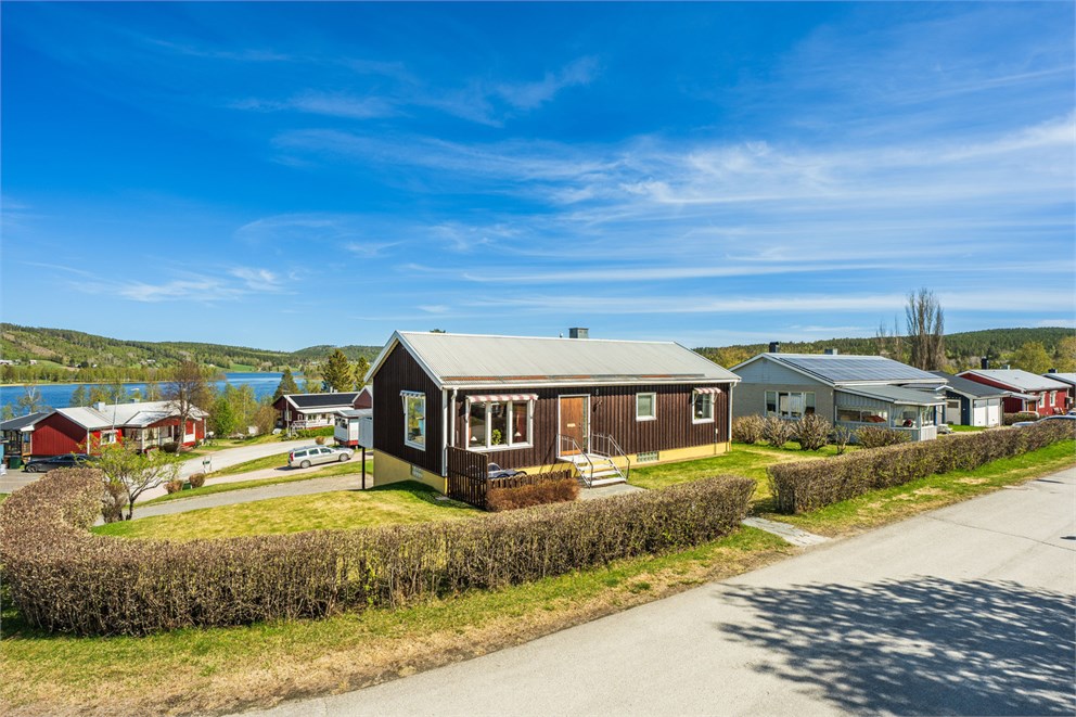 Skyttelvägen 8