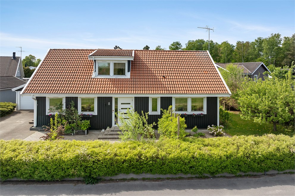 Österåsgatan 8