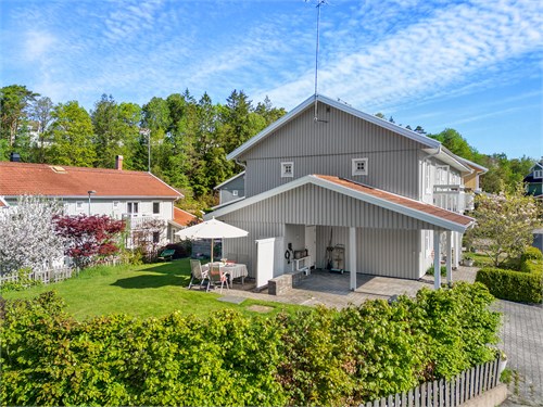 Häcken ger god avskärmning!