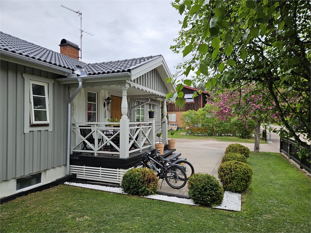 Hellebergs väg 8