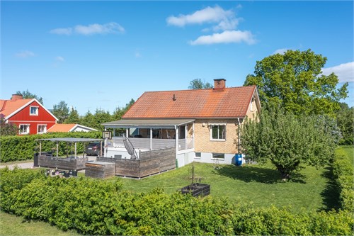 Åsängevägen 8