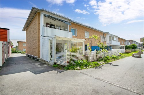 Tomtbergavägen 76, markplan