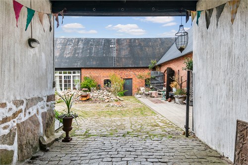 Portalen till innergården