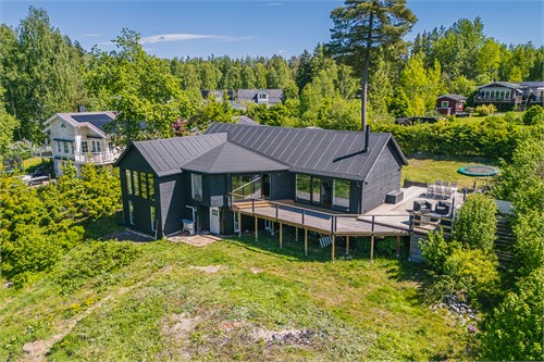 Målarvägen 8 (tillfartsväg från Stämsviksvägen 1B)