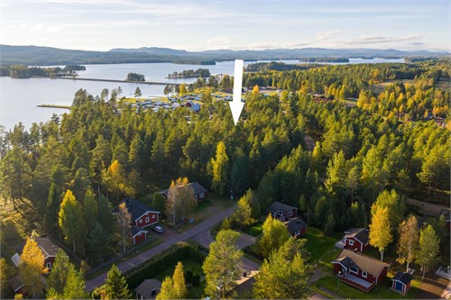 Jugen Jons väg, tomt