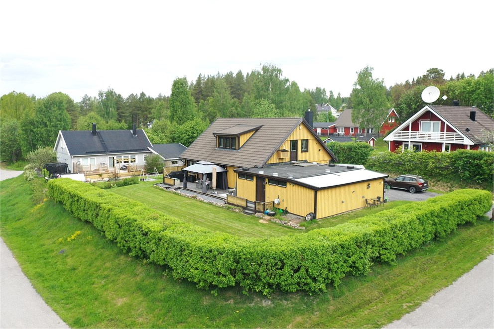 Skiffervägen 15