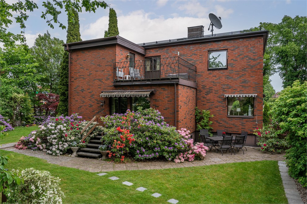 Nybrogatan 2