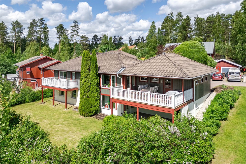 Länsmansvägen 11