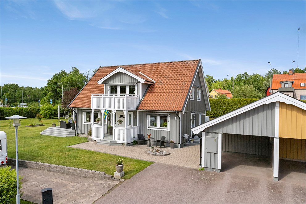 Herrgårdsvägen 5