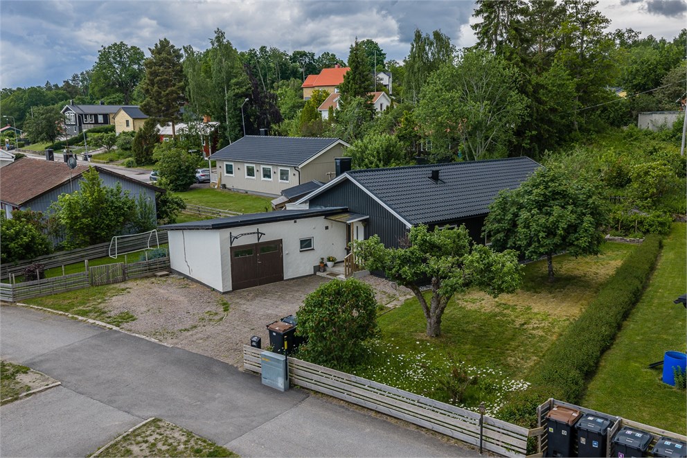 Västerviksvägen 30