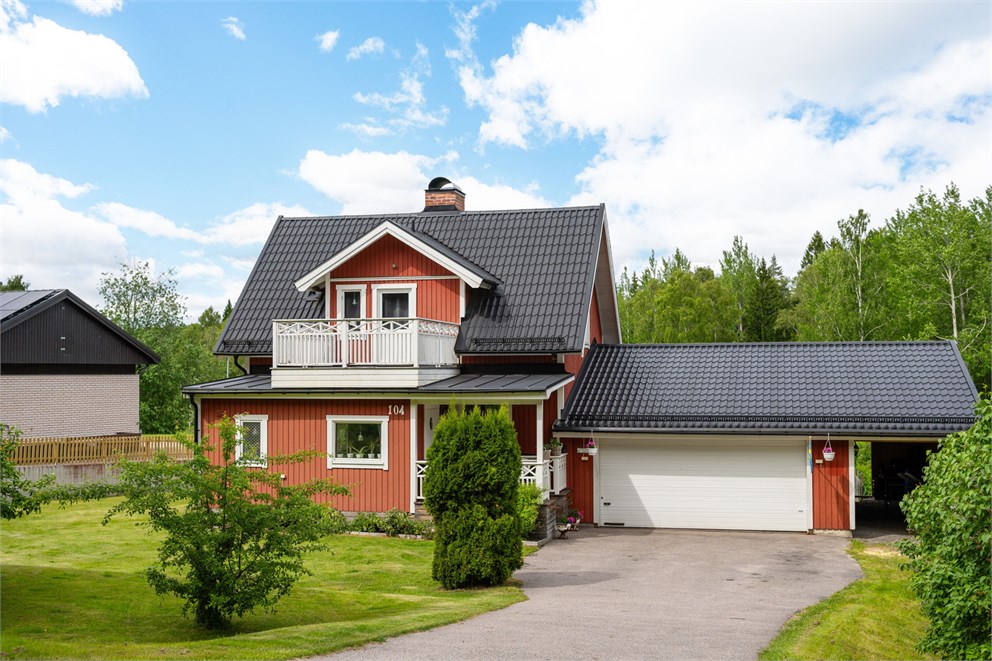 Högtorpsvägen 104