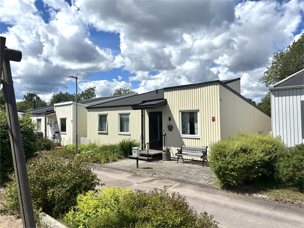 Slåttervägen 144