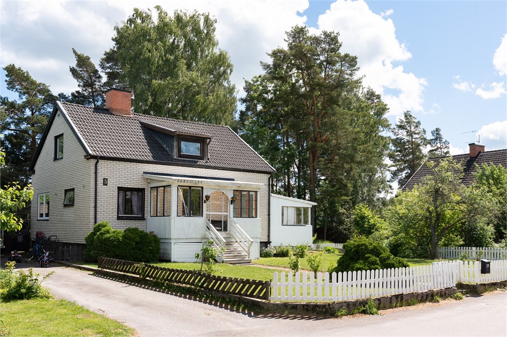STENHAGSVÄGEN 3