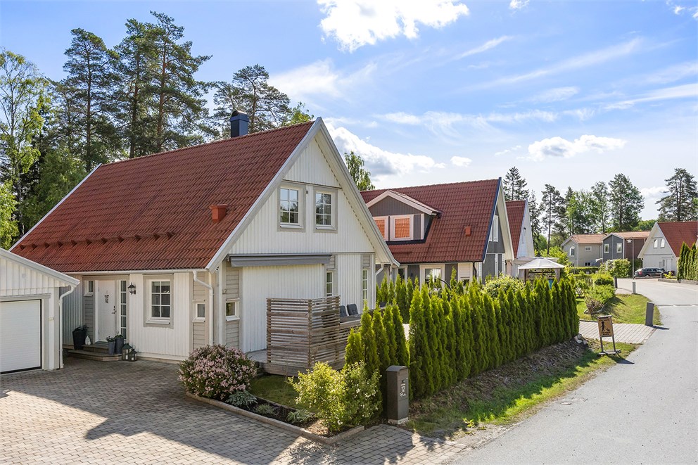 Gustavslundsvägen 12