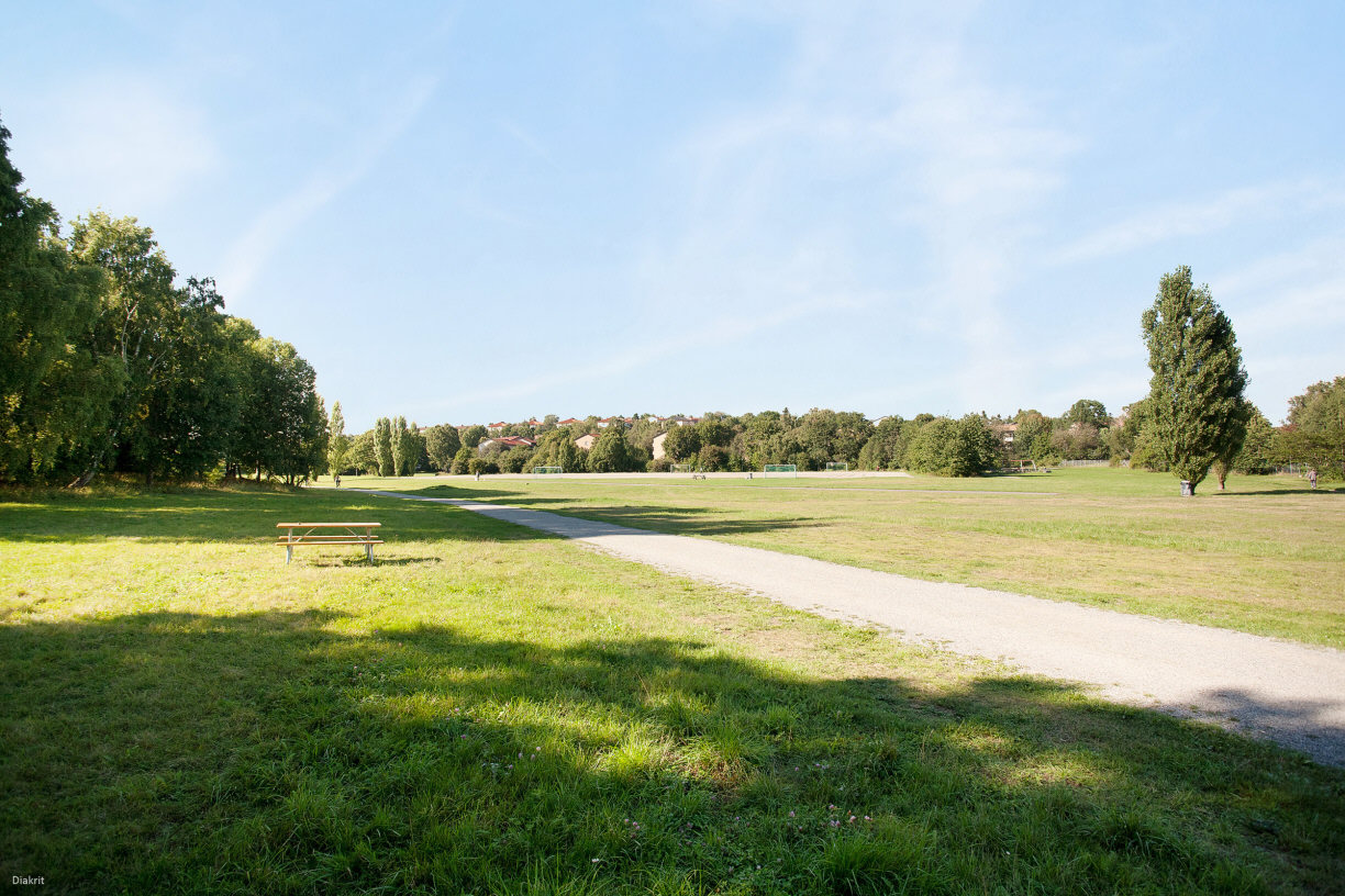 Budgivning pågår – bild 41