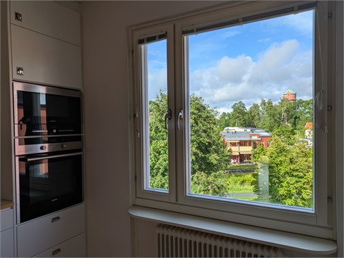 Utsikt över Eksjöån från köksfönstret
