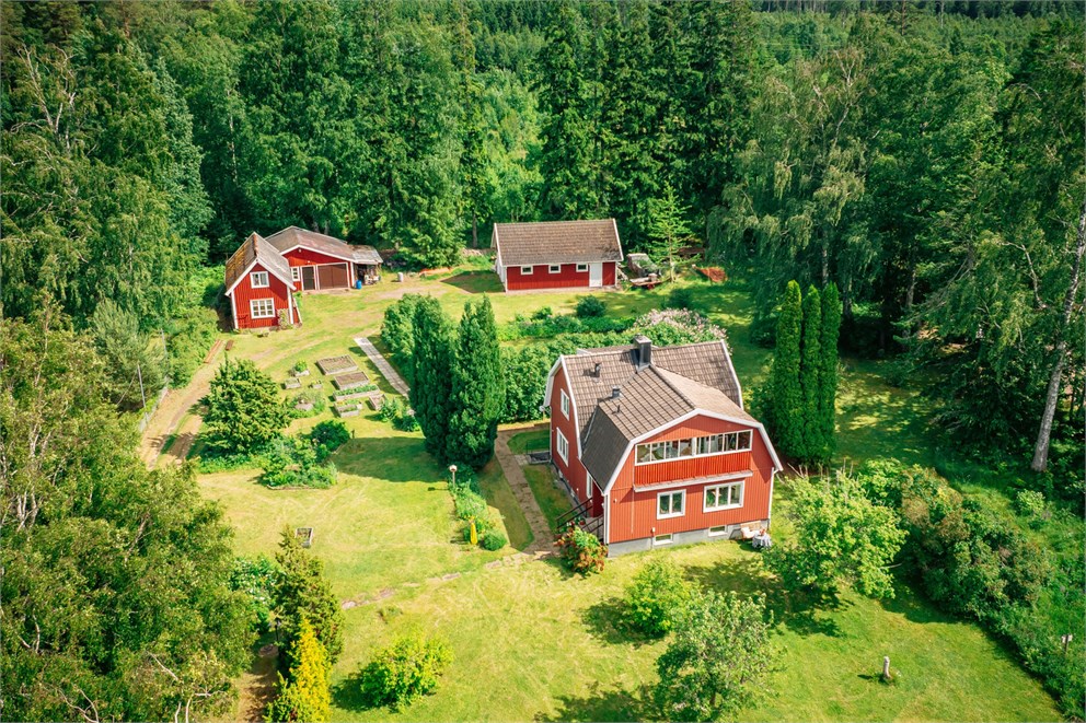Allmänna vägen 105