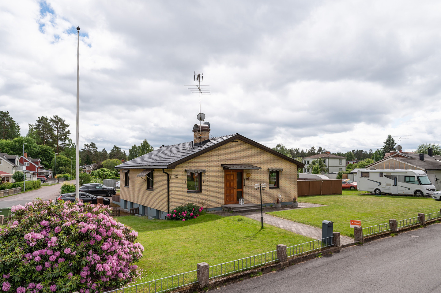 Hällgårdsvägen 30 – bild 2