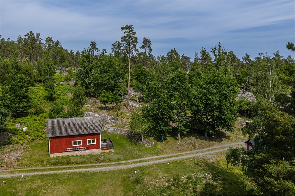 Västra Skälö Källviken 4