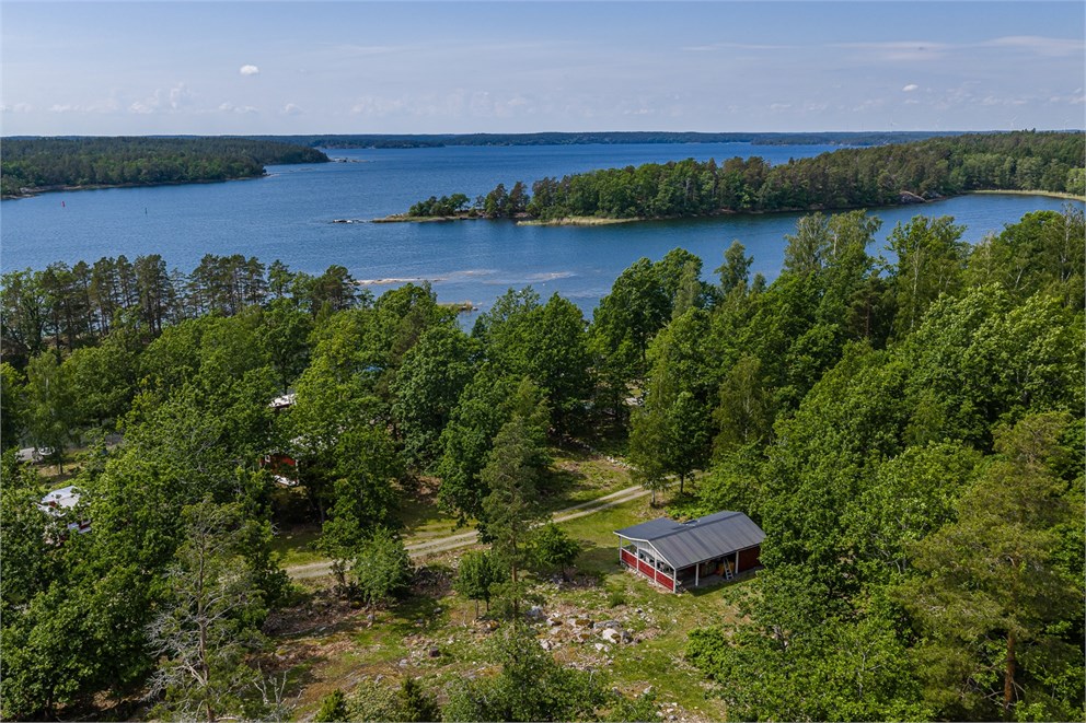 Västra Skälö Källviken 13