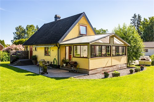 Björkbackavägen 28