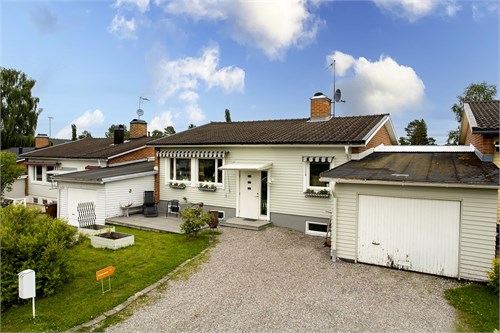 Strömbackavägen 16