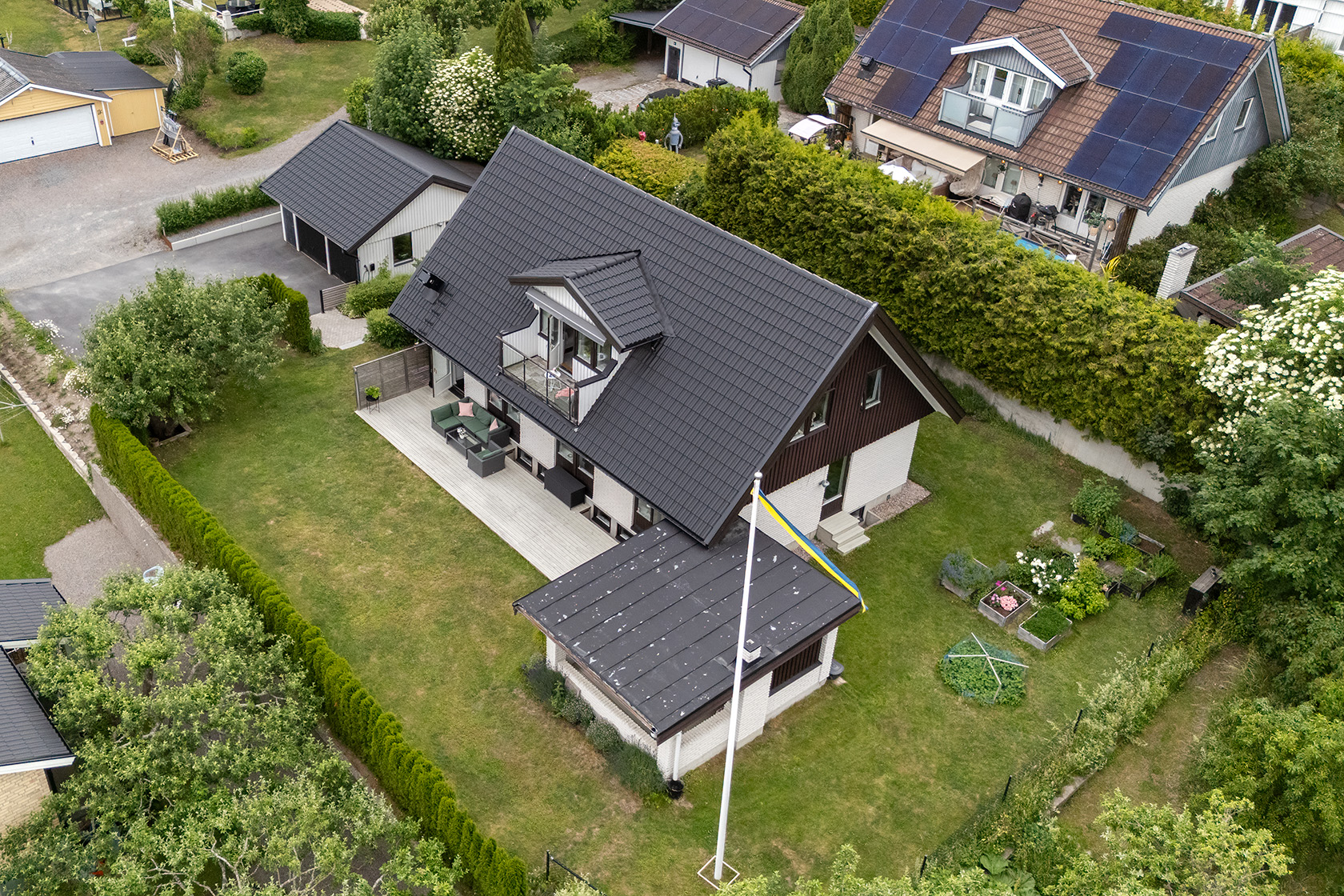 Trädgårdsvägen 11E – bild 1