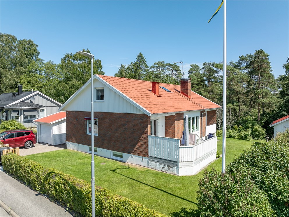 Smaragdvägen 16