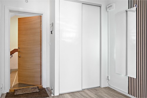 Tians väg 16