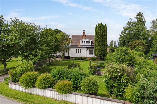 Kyrkvägen 7