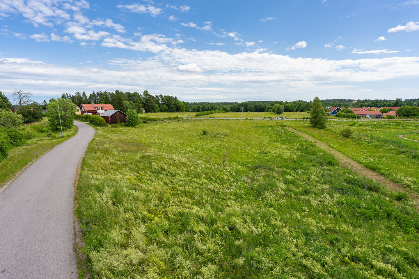 Tomt Gamla Sjukarbyvägen