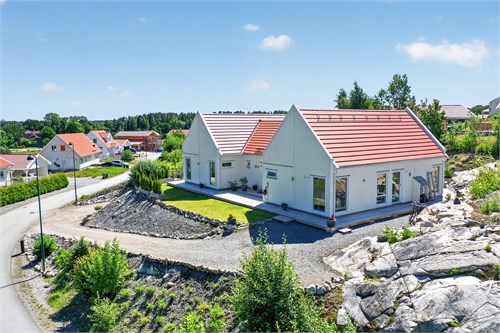 Åkerbyslingan 32