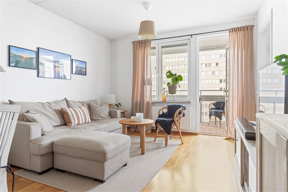 Råcksta gårdsväg 21