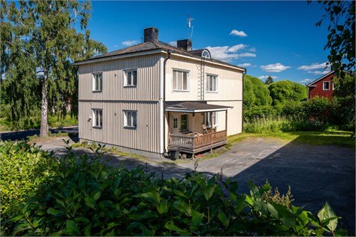 Nedre byggnad