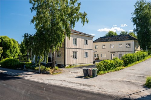 Båda byggnaderna