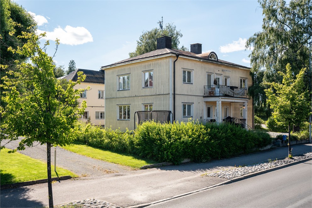 Nedre byggnad