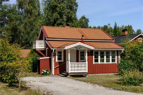 Born Sjögatan 9