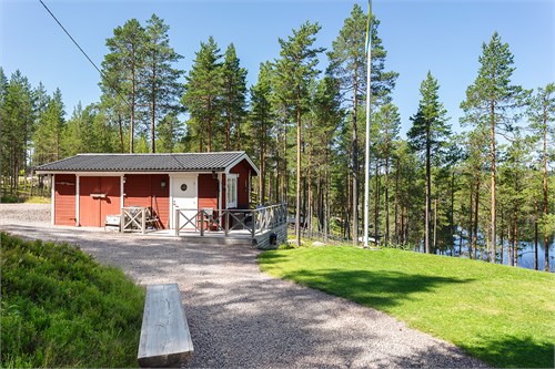 Gäststuga med förråd