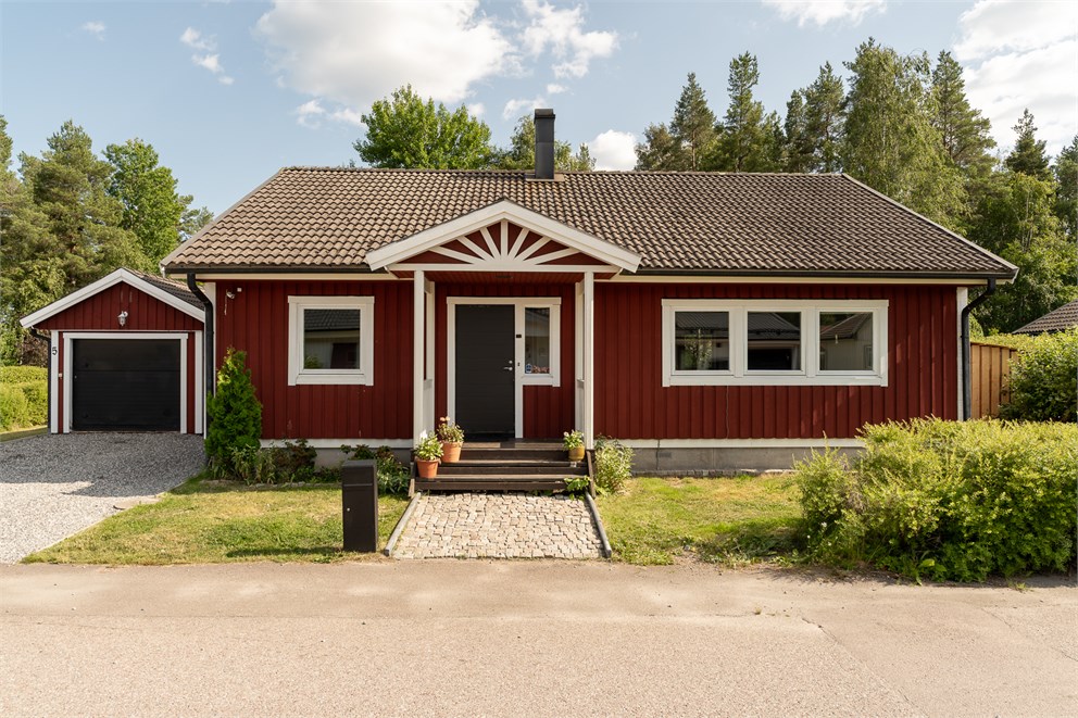 ÅKERBÄRSVÄGEN 5