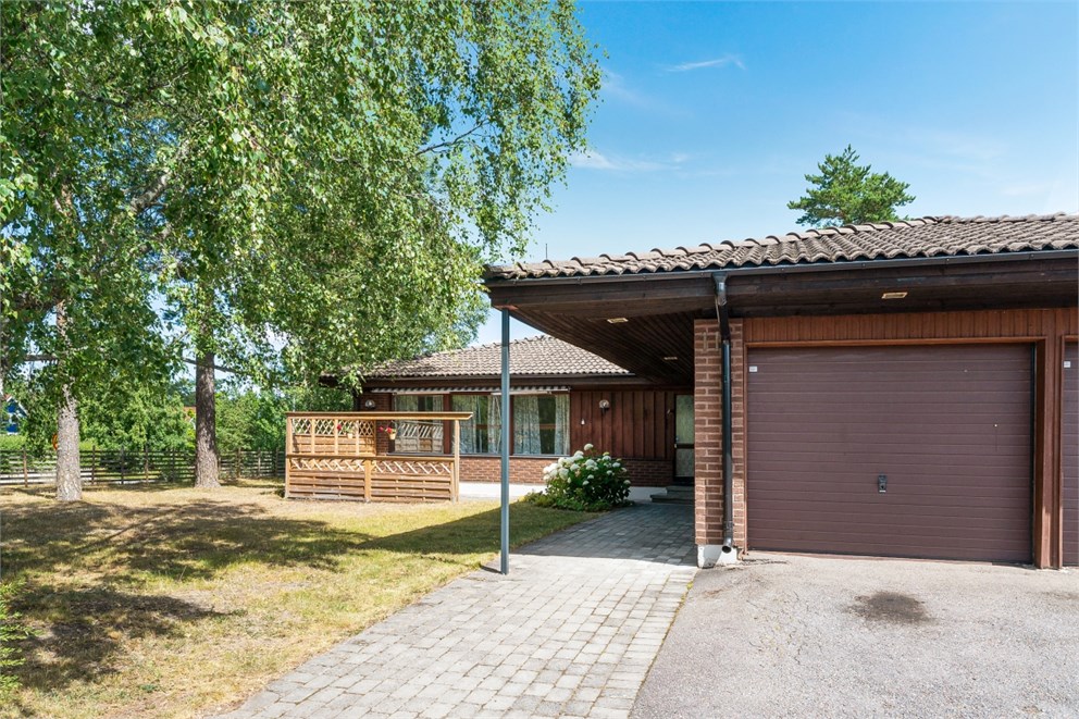 Kaprifolvägen 11