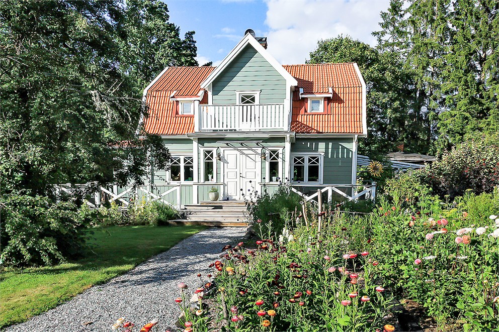 Rosenborgsvägen 2