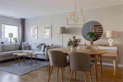 Banvallsvägen 8