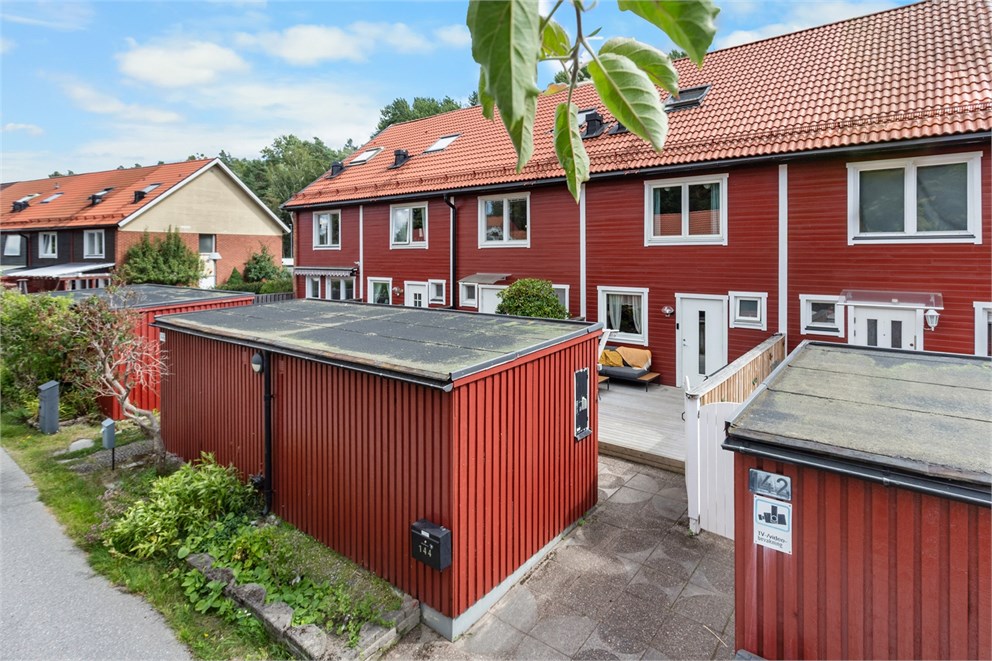 Önnemovägen 144
