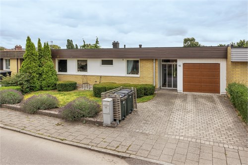 Slåttervägen 15