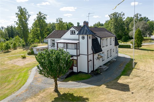 5 lägenheter i huvudbyggnaden