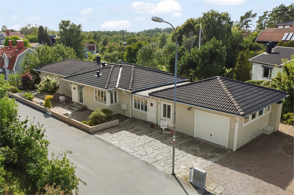 Rymlig villa med goda parkeringsmöjligheter
