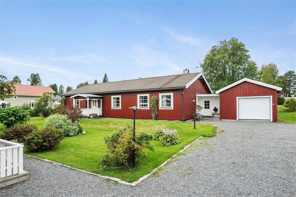 Ängsvägen 2